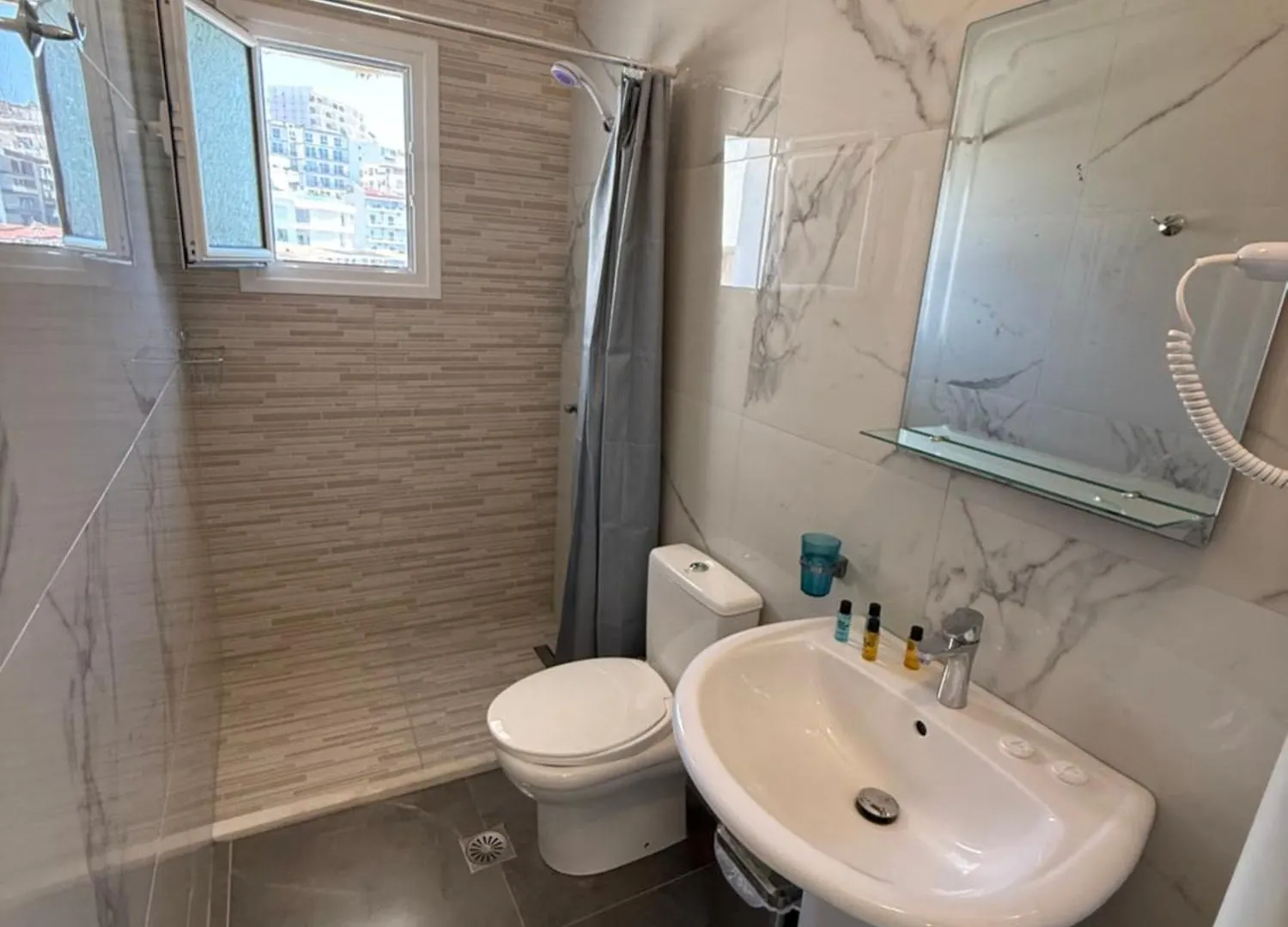 Prishtina Hotel Саранда Албания